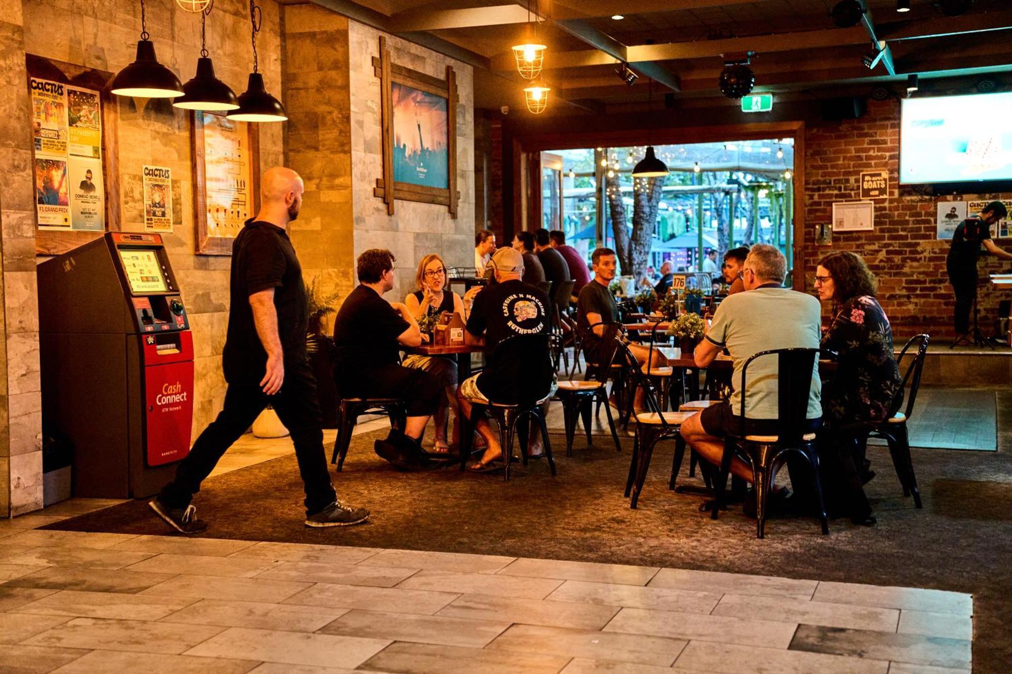 Отель Beer Deluxe Олбери Экстерьер фото